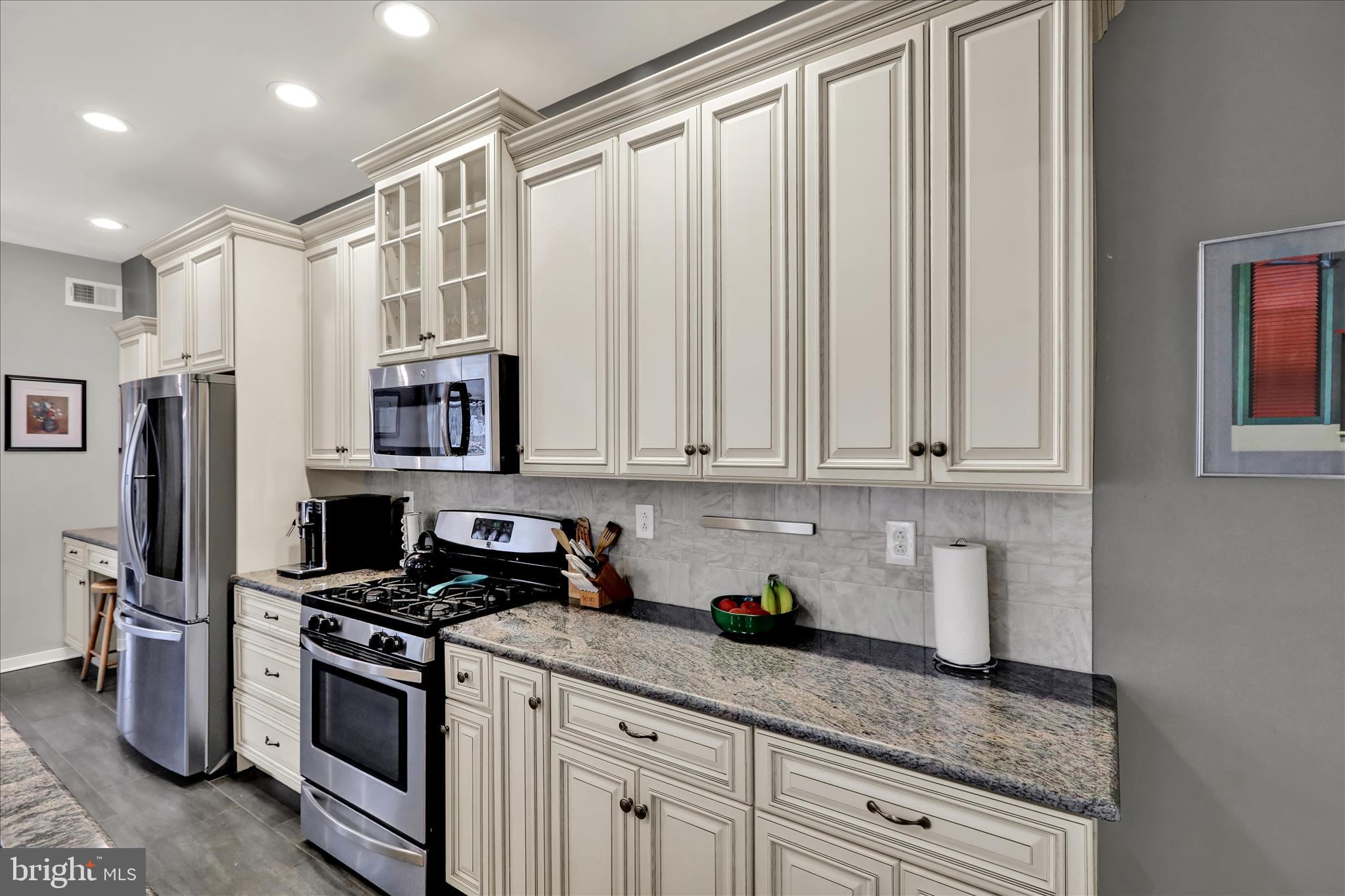 607 West Chestnut Street Lancaster, PA 17603 - Photo 17 of 54 360_3738