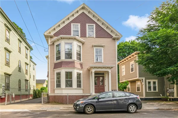 $2,350 | 26 Hudson Street, Unit 2, Providence, RI 02909