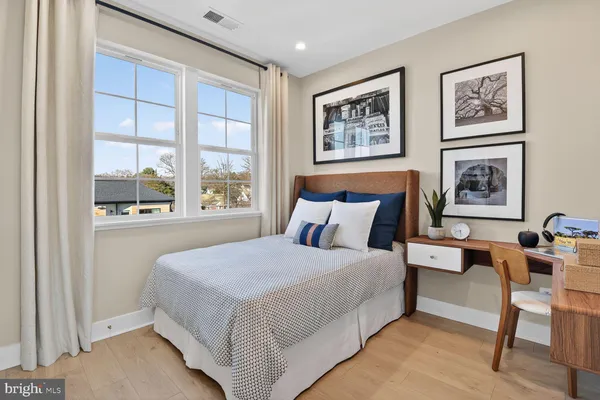 $1,399,848 | 5031 Dulcet Drive West, Unit COLTRANE 76, Kensington, MD 20895