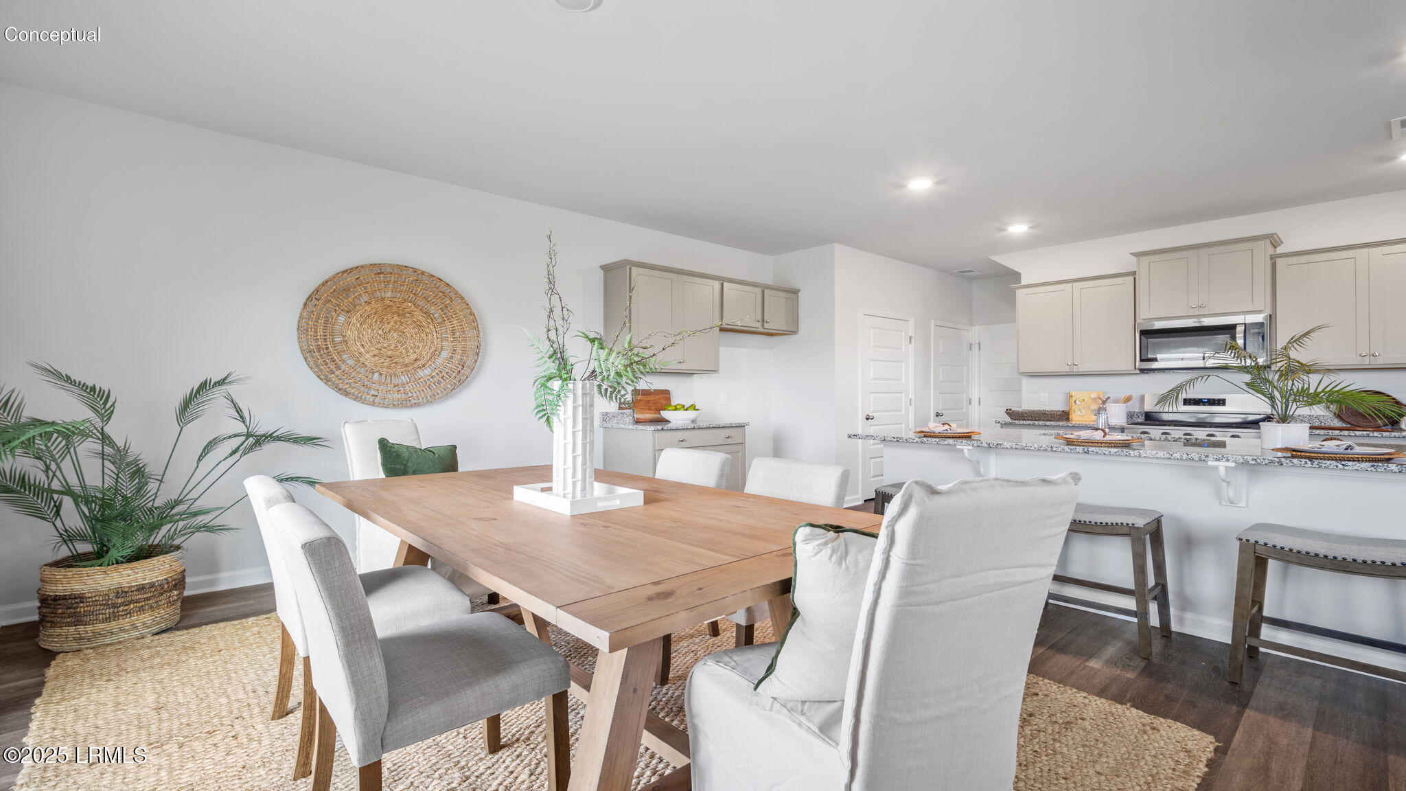 9 Veil Drive Ridgeland, SC 29936 - Photo 12 of 37 12 Dining area