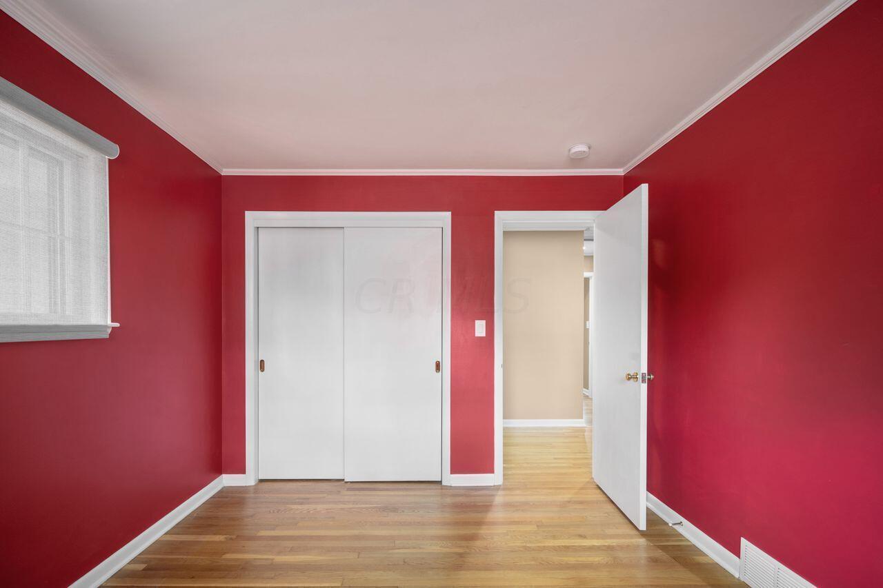2110 Lytham Road Columbus, OH 43220 - Photo 24 of 39 Bedroom #3