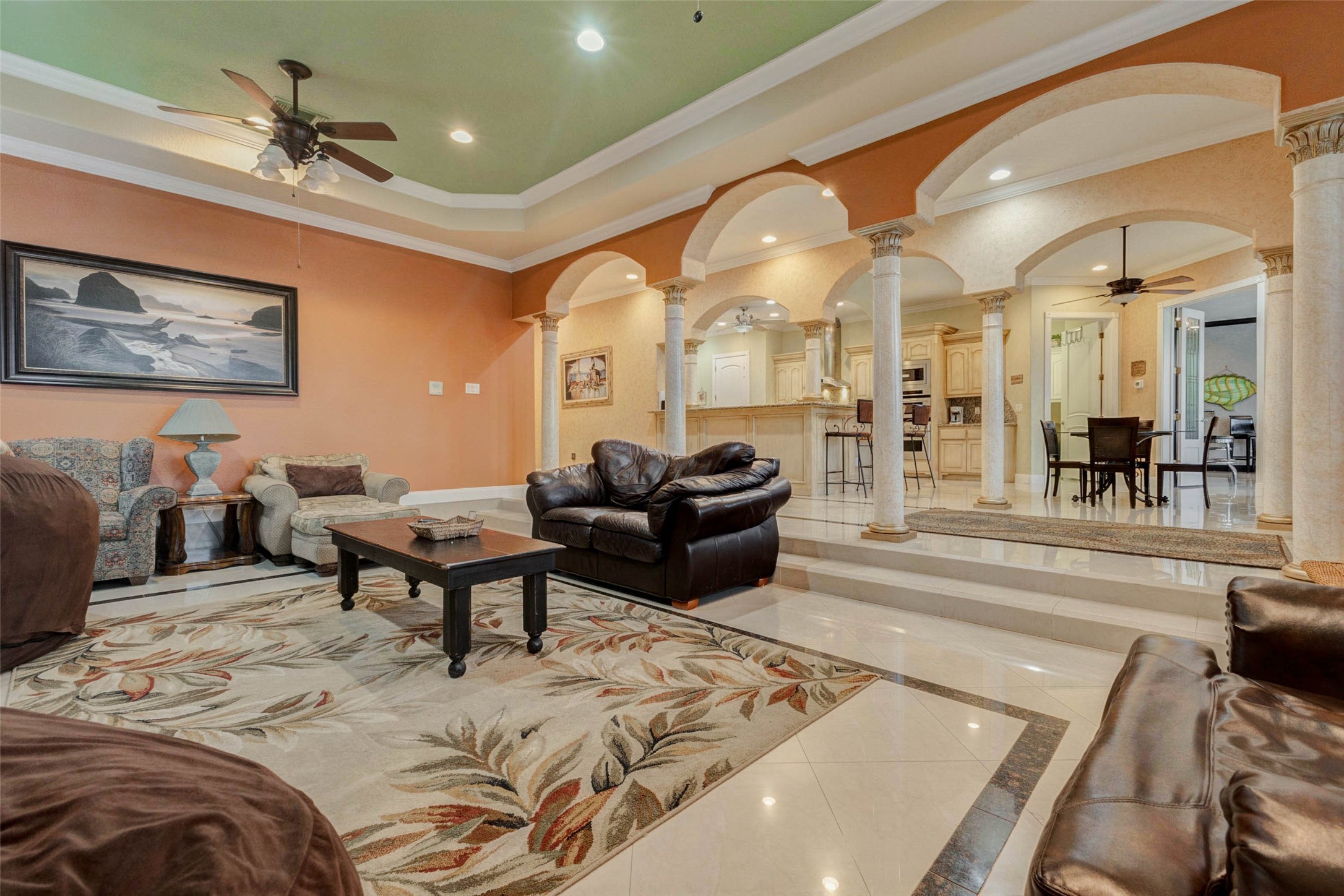 2732 Broadway Street Dickinson, TX 77539 - Photo 19 of 50 a living room with furniture