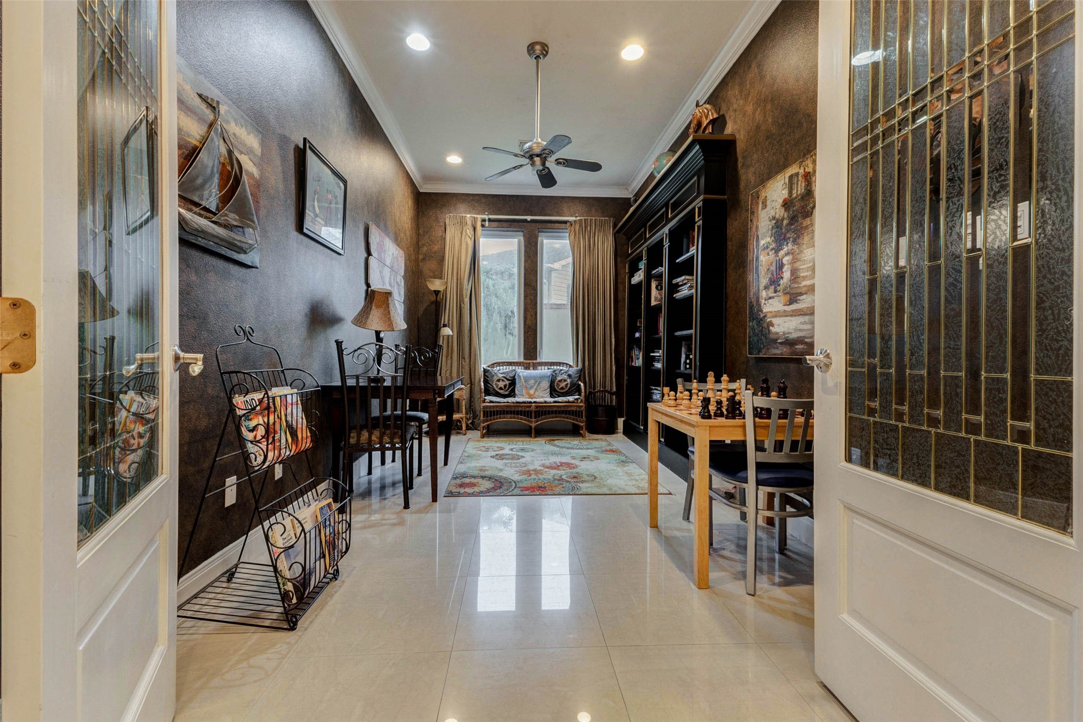 2732 Broadway Street Dickinson, TX 77539 - Photo 20 of 50 a view of a lobby with furniture