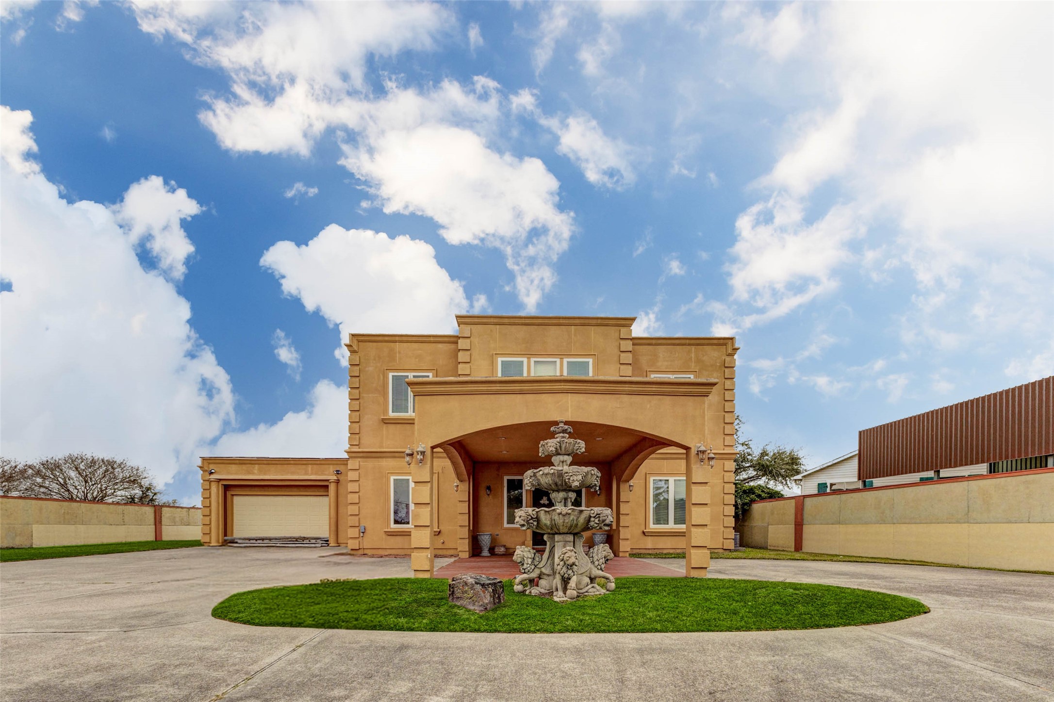 2732 Broadway Street Dickinson, TX 77539 - Photo 49 of 50 a front view of a house with garden