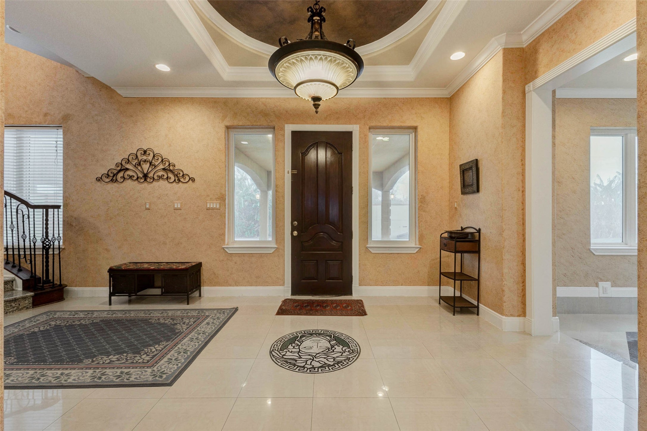 2732 Broadway Street Dickinson, TX 77539 - Photo 6 of 50 a view of a livingroom with a hall and furniture