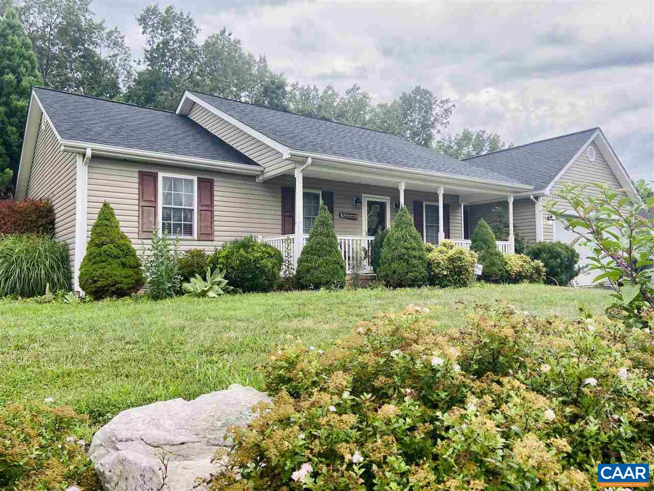 10 Fall Ridge Drive Stuarts Draft, VA 24477 - Photo 2 of 43 Gallery Image 2