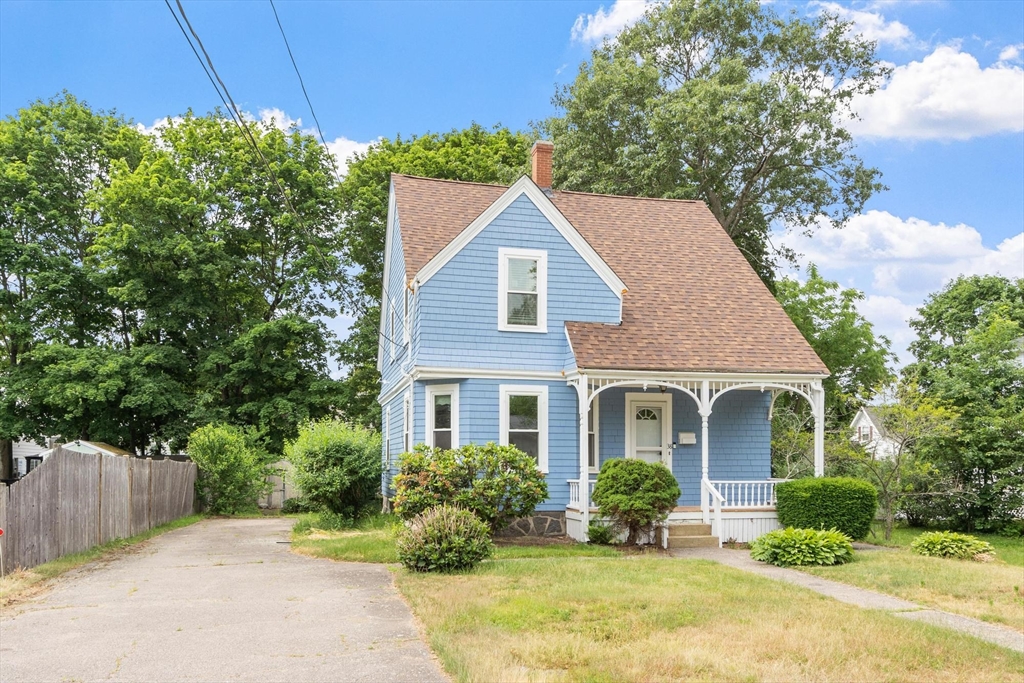 38 Carleton Street Whitman, MA 02382 - Photo 3 of 33