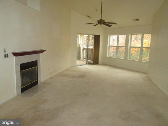 835 Runabout Loop, Unit O2 Solomons, MD 20688 - Photo 10 of 17 Living Room