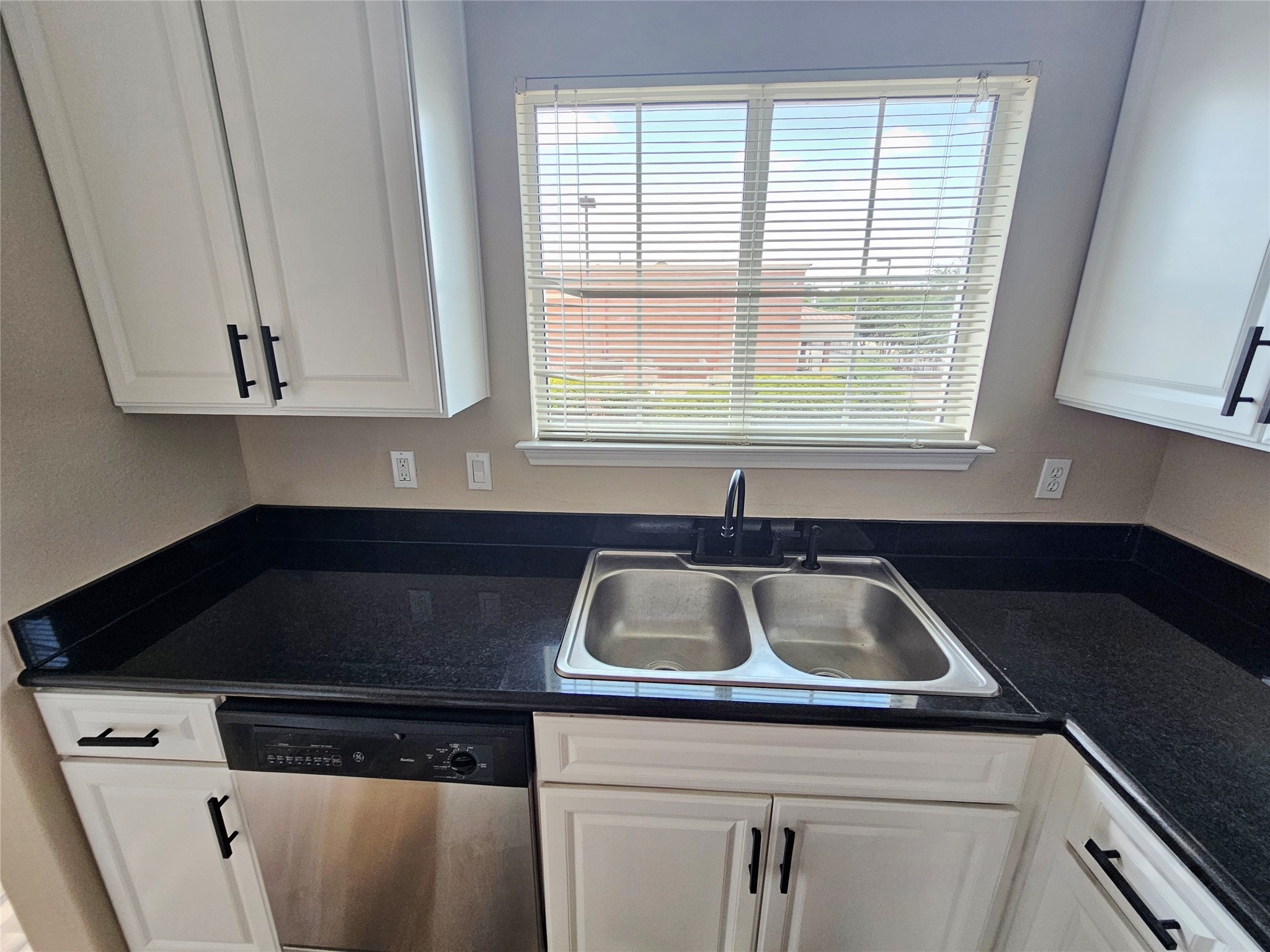 9200 Westheimer Road, Unit 203 Houston, TX 77063 - Photo 12 of 23