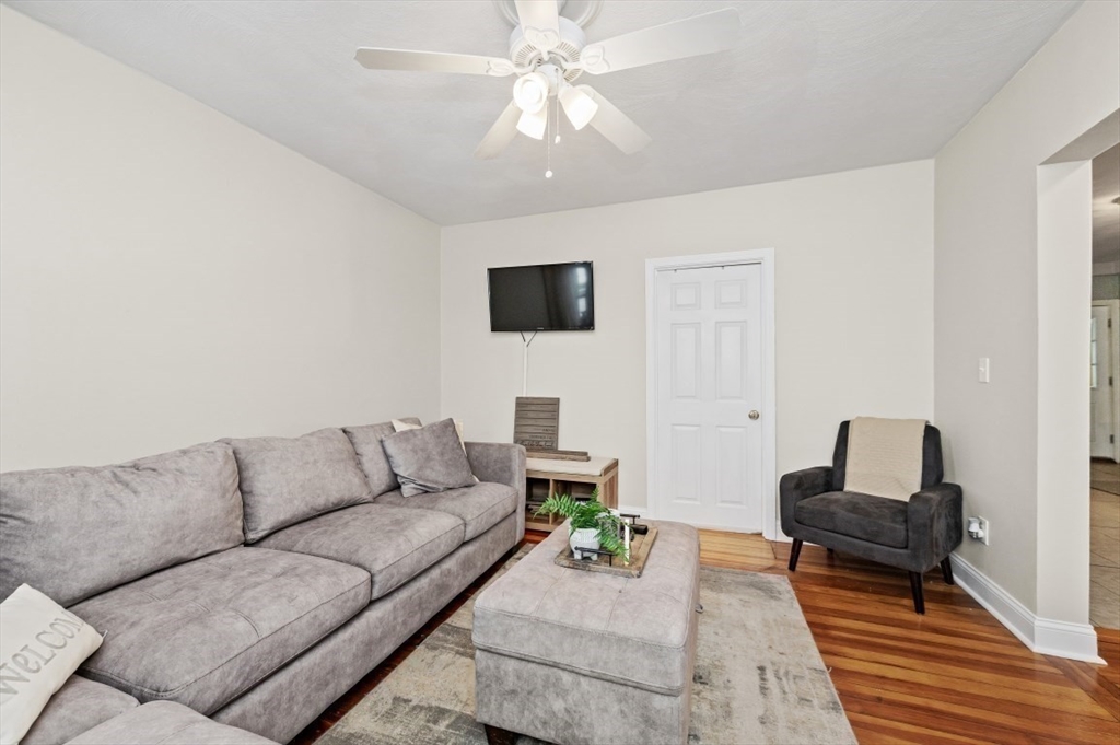 89 Reed Avenue Everett, MA 02149 - Photo 5 of 22