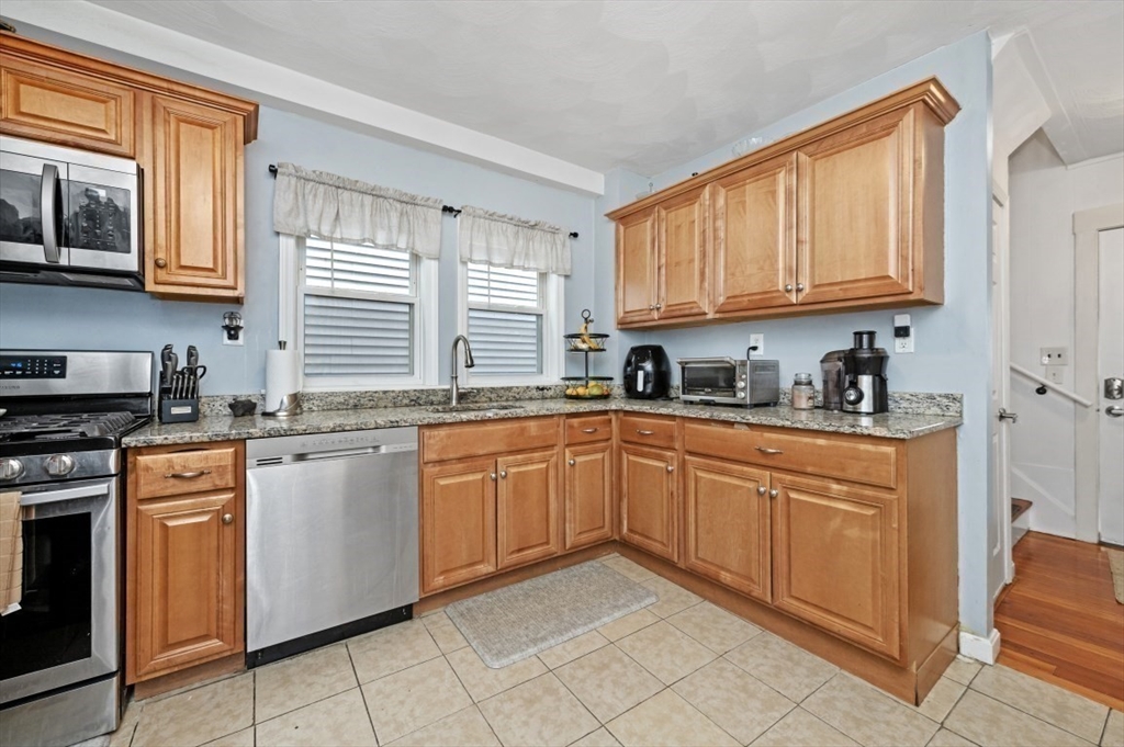 89 Reed Avenue Everett, MA 02149 - Photo 7 of 22