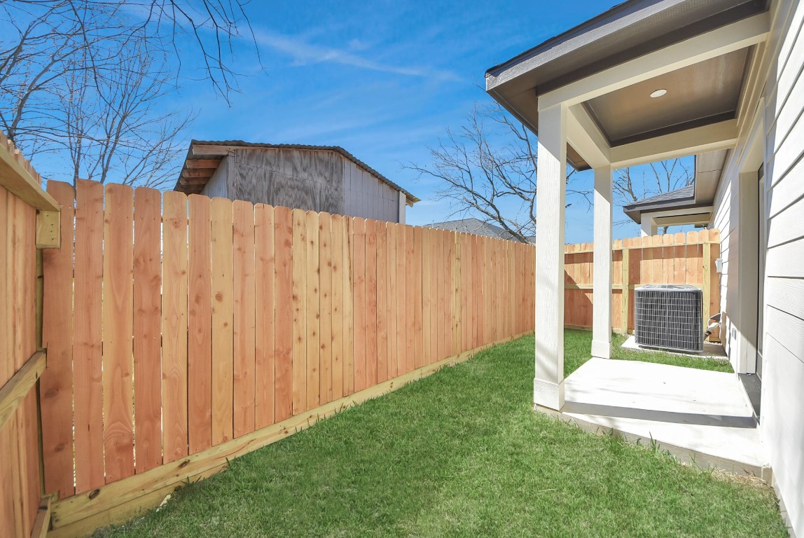 9826 Nedwald Street Houston, TX 77029 - Photo 50 of 50 a view of backyard with tub and porch