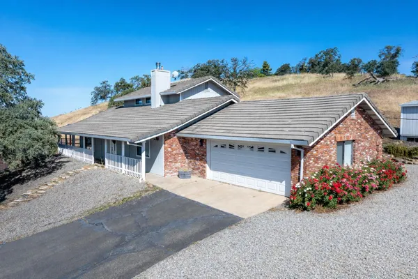 $565,000 | 9925 Alamo Drive, La Grange, CA 95329