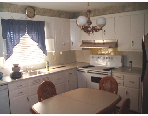 111 Pequot Road Pawtucket, RI 02861 - Photo 6 of 6 Kitchen.