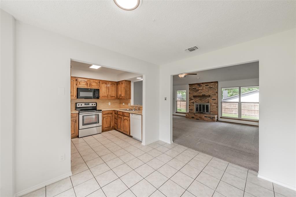 1719 Sagebrush Trail Grapevine, TX 76051 - Photo 10 of 37