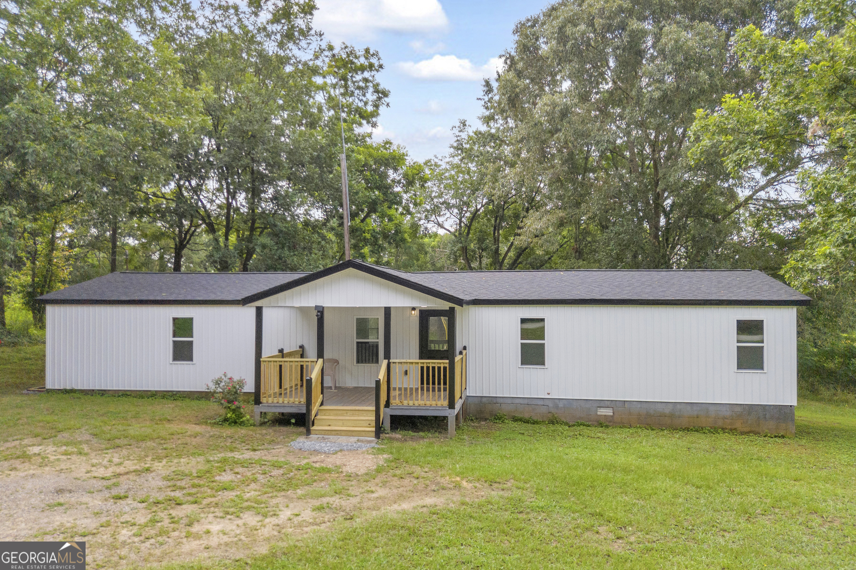 1690 Fort Lamar Road Commerce, GA 30530 - Photo 1 of 50