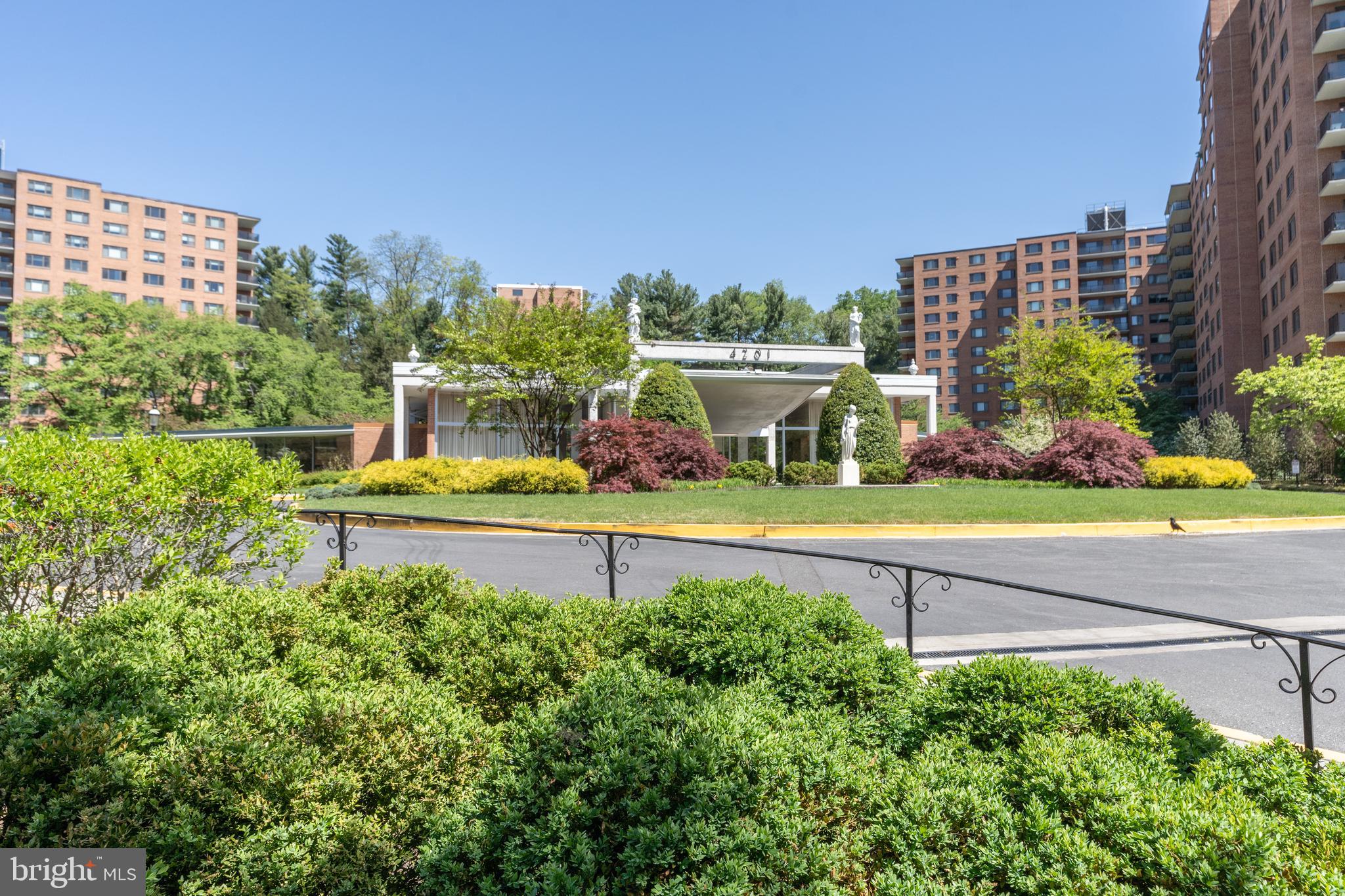 4201 Cathedral Avenue Northwest, Unit 914E, Washington, DC 20016 Compass