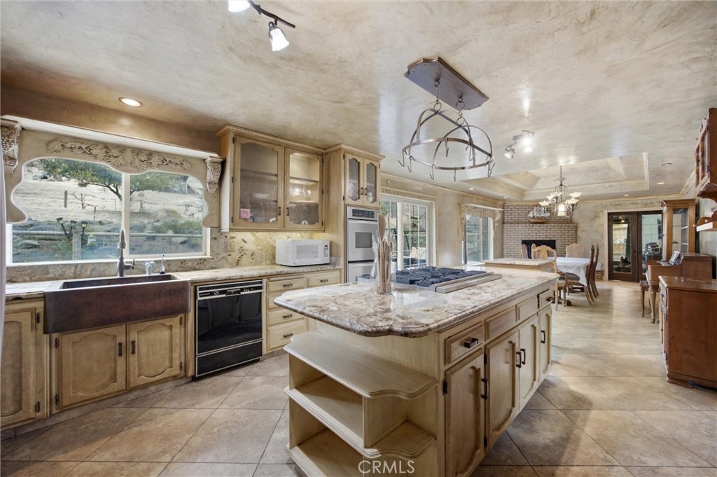 26001 Bear Valley Road Tehachapi, CA 93561 - Photo 28 of 58 Gallery Image 28