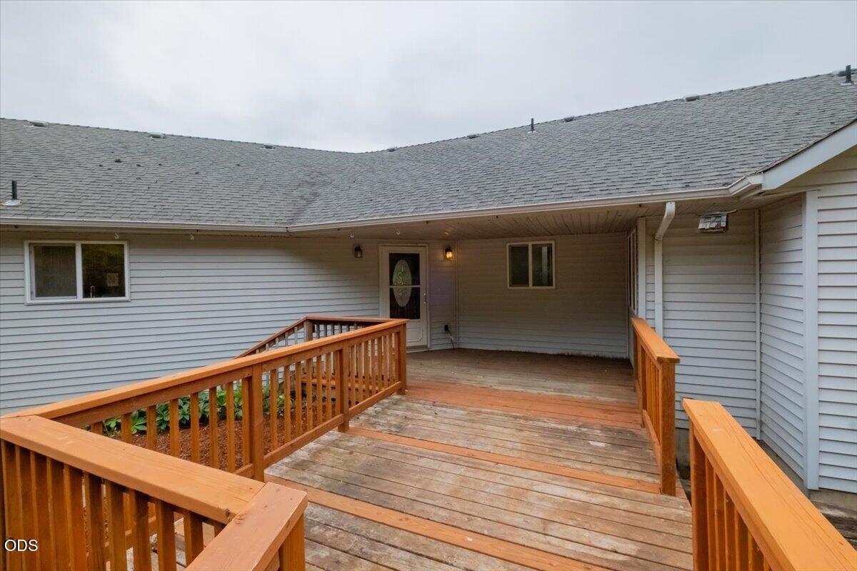 38289 South Ruby Loop Scio, OR 97374 - Photo 16 of 52