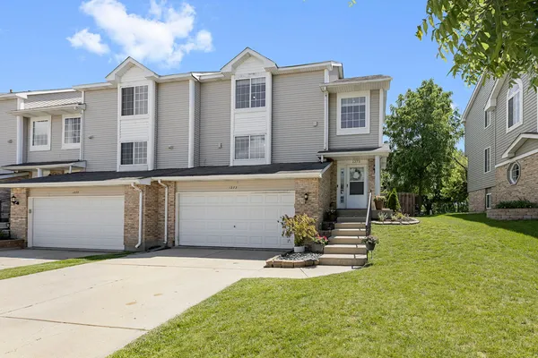 $315,000 | 1273 Karyn Lane, Grayslake, IL 60030