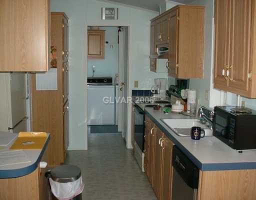 3921 East Rodeo Pahrump, NV 89048 - Photo 3 of 7 Kitchen.