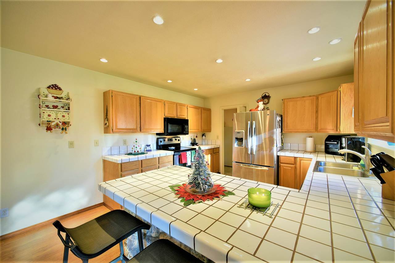 17755 Fisher Road Weed, CA 96094 - Photo 19 of 27 Gallery Image 19