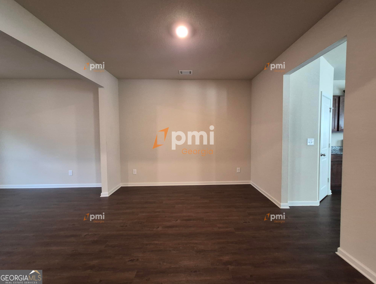 533 Moline Way Locust Grove, GA 30248 - Photo 3 of 19