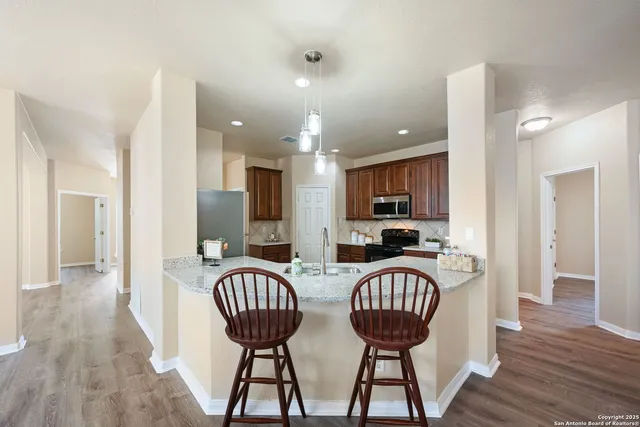 $319,900 | 1905 Walter Raleigh, Windcrest, TX 78239