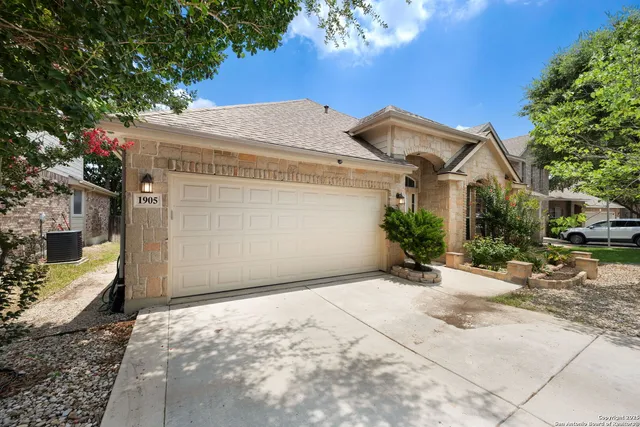 $319,900 | 1905 Walter Raleigh, Windcrest, TX 78239