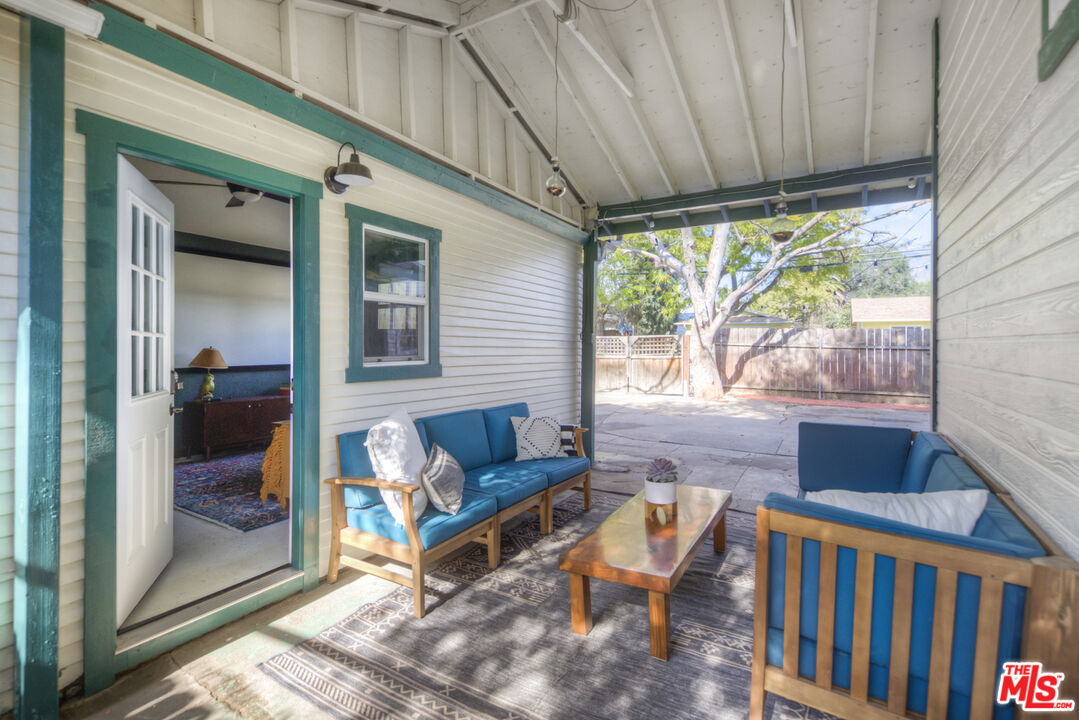 2035 Summit Avenue Pasadena, CA 91103 - Photo 23 of 27 a outdoor view with sitting space