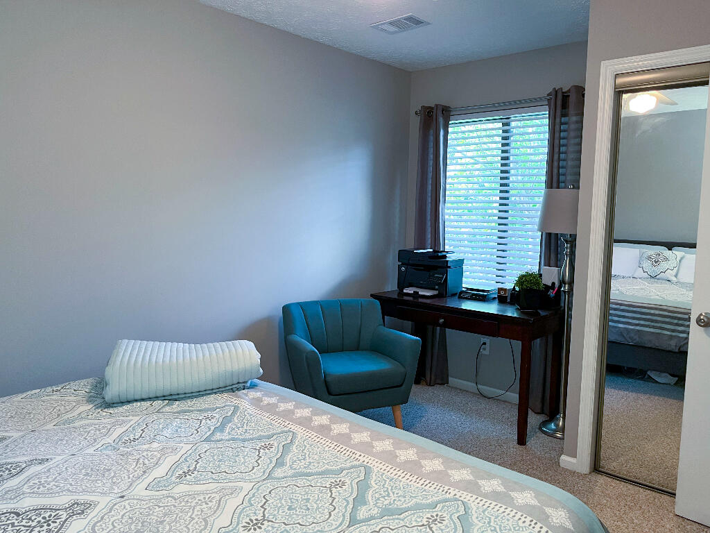 332 Stonegate Way Lexington, KY 40503 - Photo 7 of 8 06