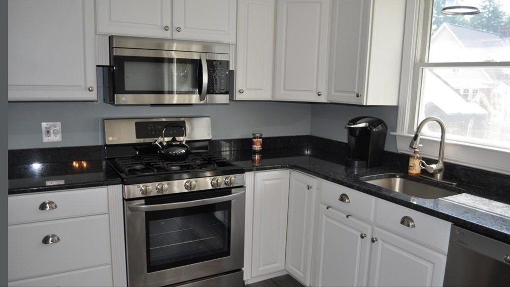 119 Maple Road Longmeadow, MA 01106 - Photo 4 of 16