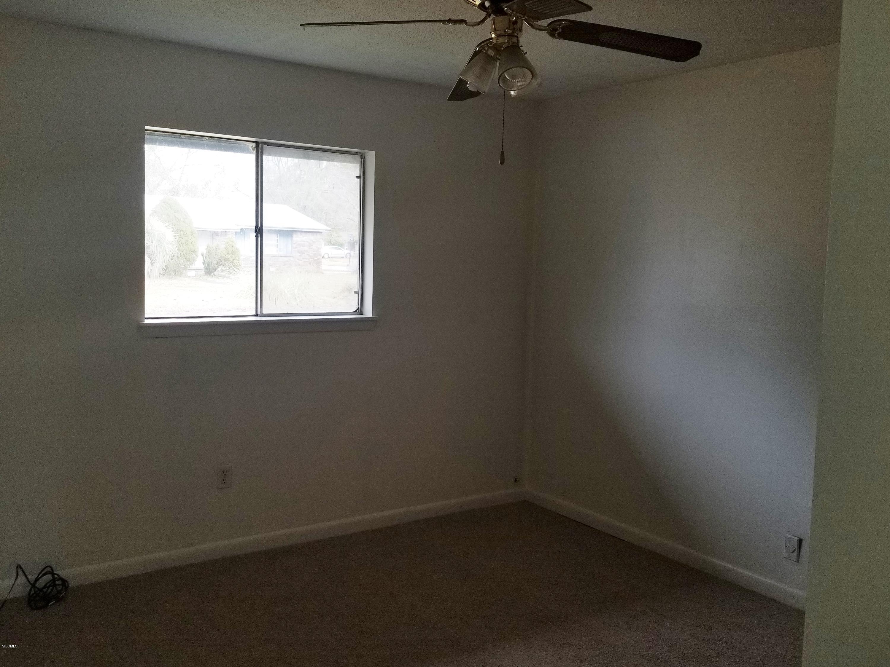 2001 C W Webb Road Gautier, MS 39553 - Photo 11 of 14 20180108_123752