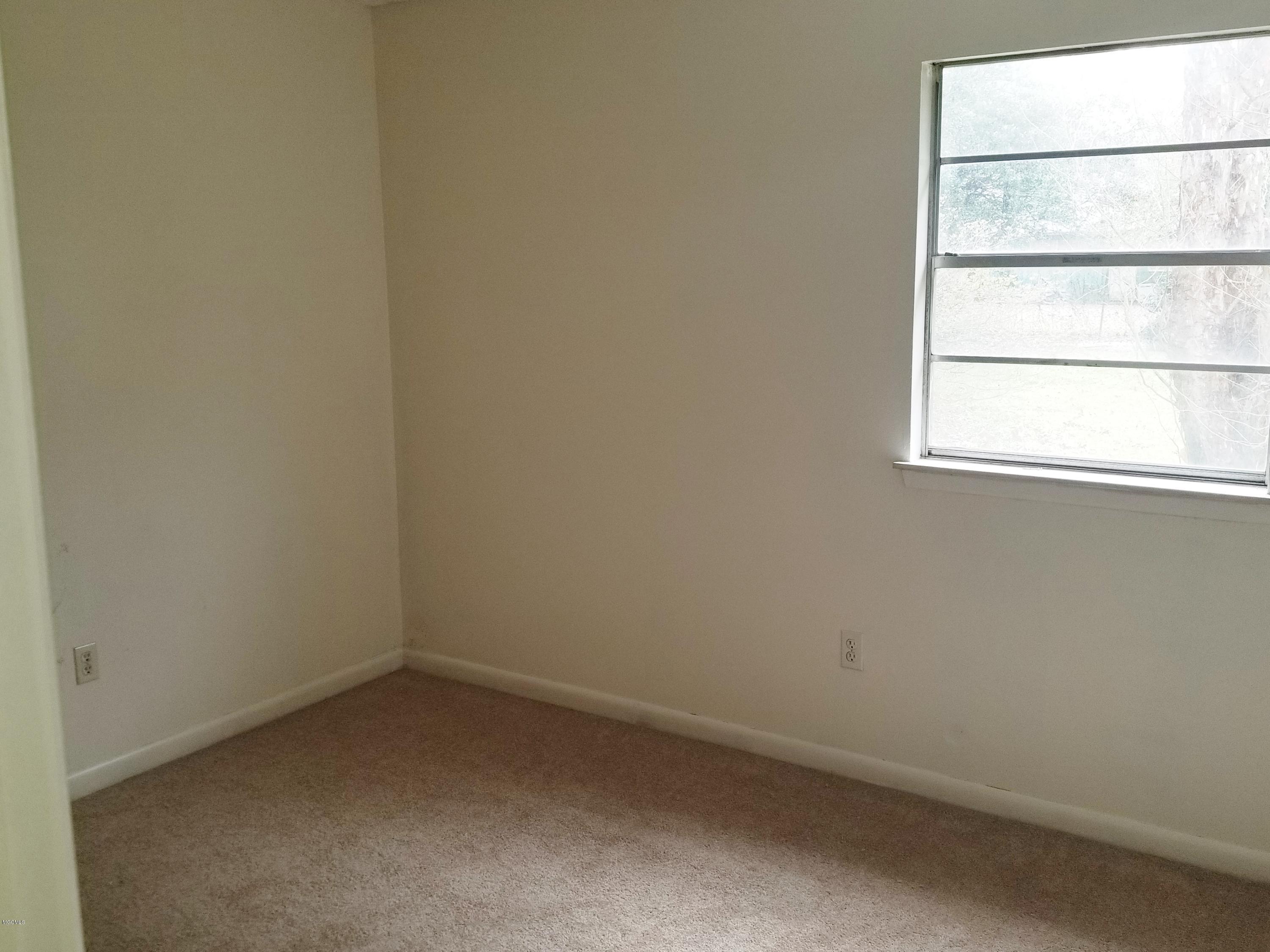 2001 C W Webb Road Gautier, MS 39553 - Photo 12 of 14 20180108_123757