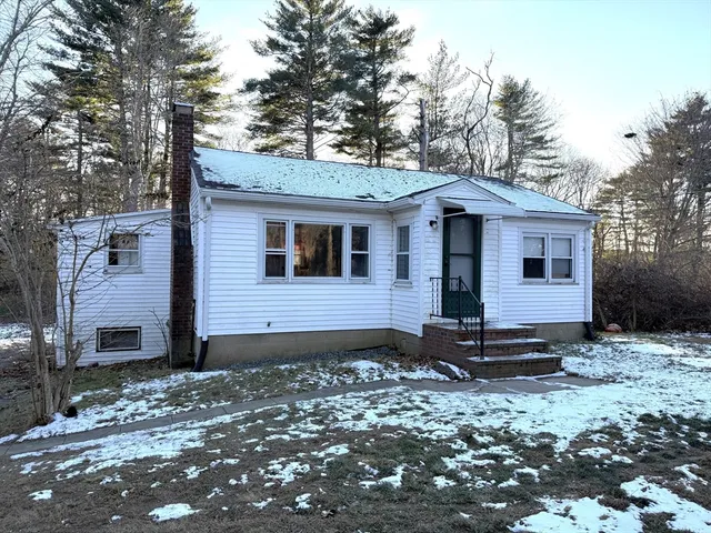$2,700 | 414 Central Street, Unit 1, Rowley, MA 01969