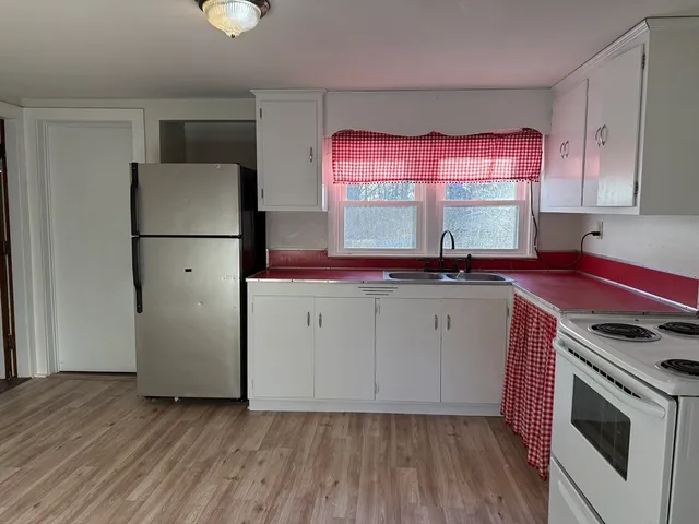 $2,700 | 414 Central Street, Unit 1, Rowley, MA 01969