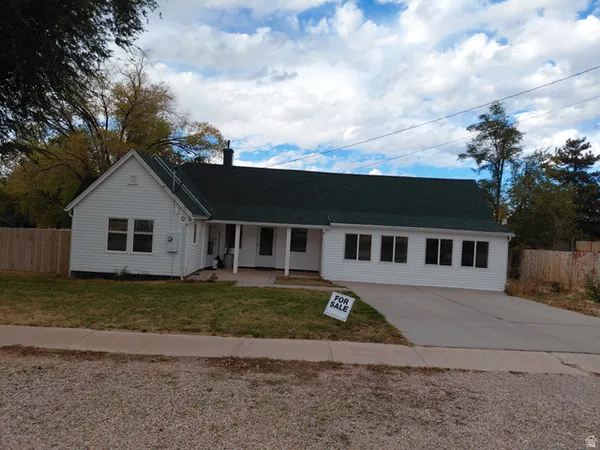 $400,000 | 260 West 200 S Street, Fillmore, UT 84631