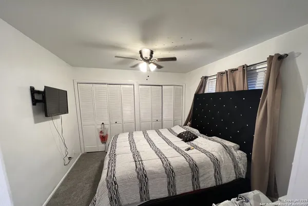 $2,200 | 6011 Forest Ridge, San Antonio, TX 78240