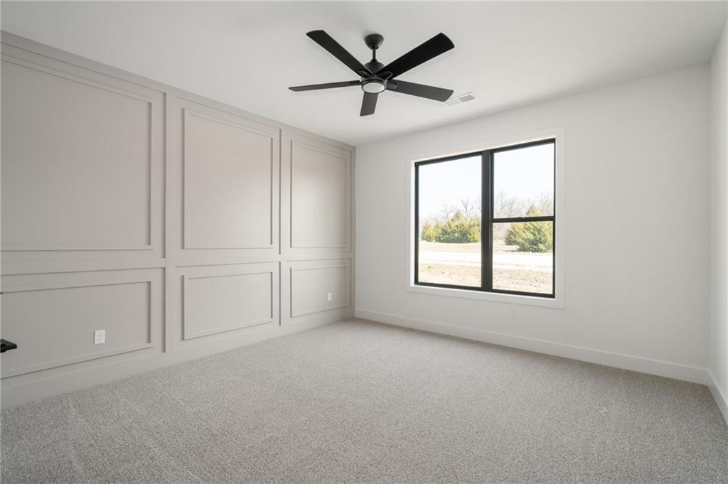 9553 Jupiter Street Lenexa, KS 66219 - Photo 15 of 35