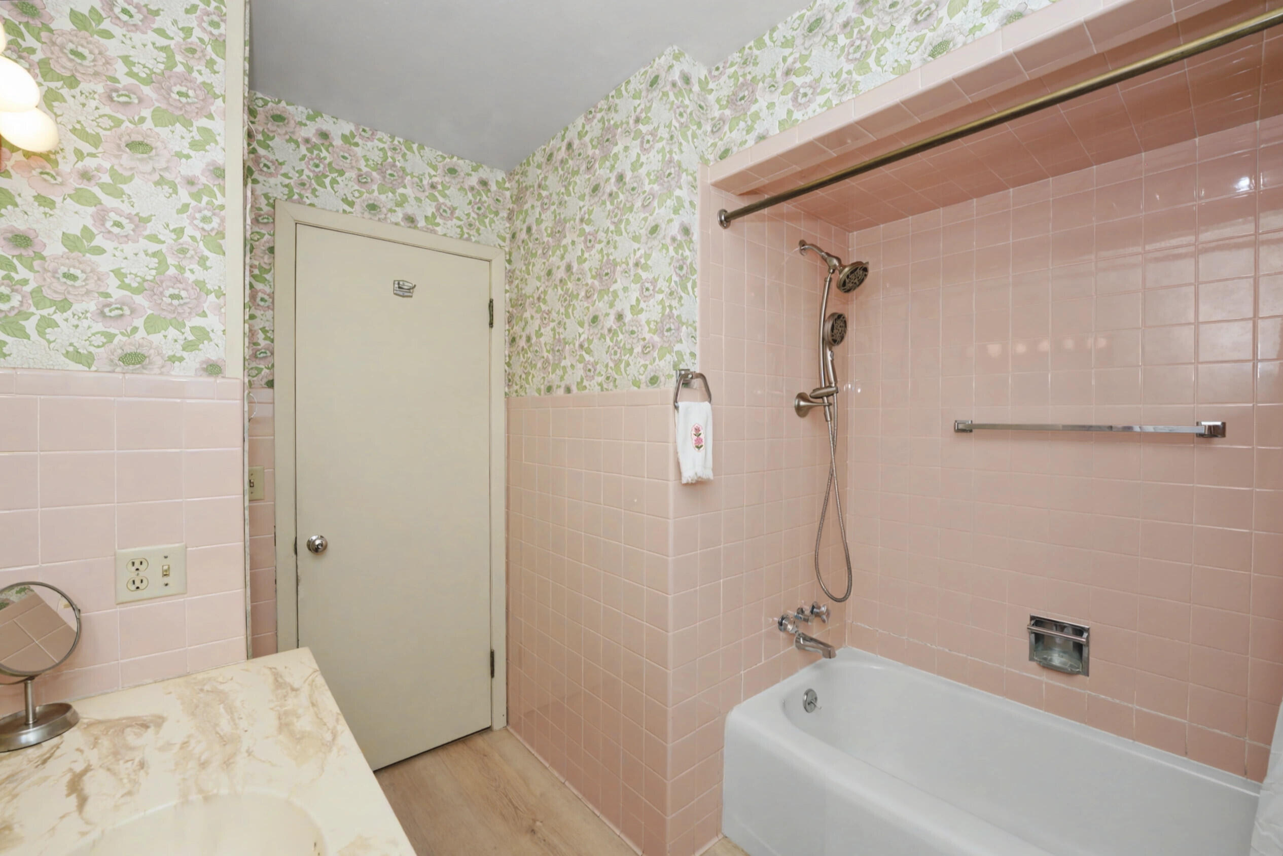 N4593 County Rd P Delavan, WI 53115 - Photo 13 of 32 Main Full Bath