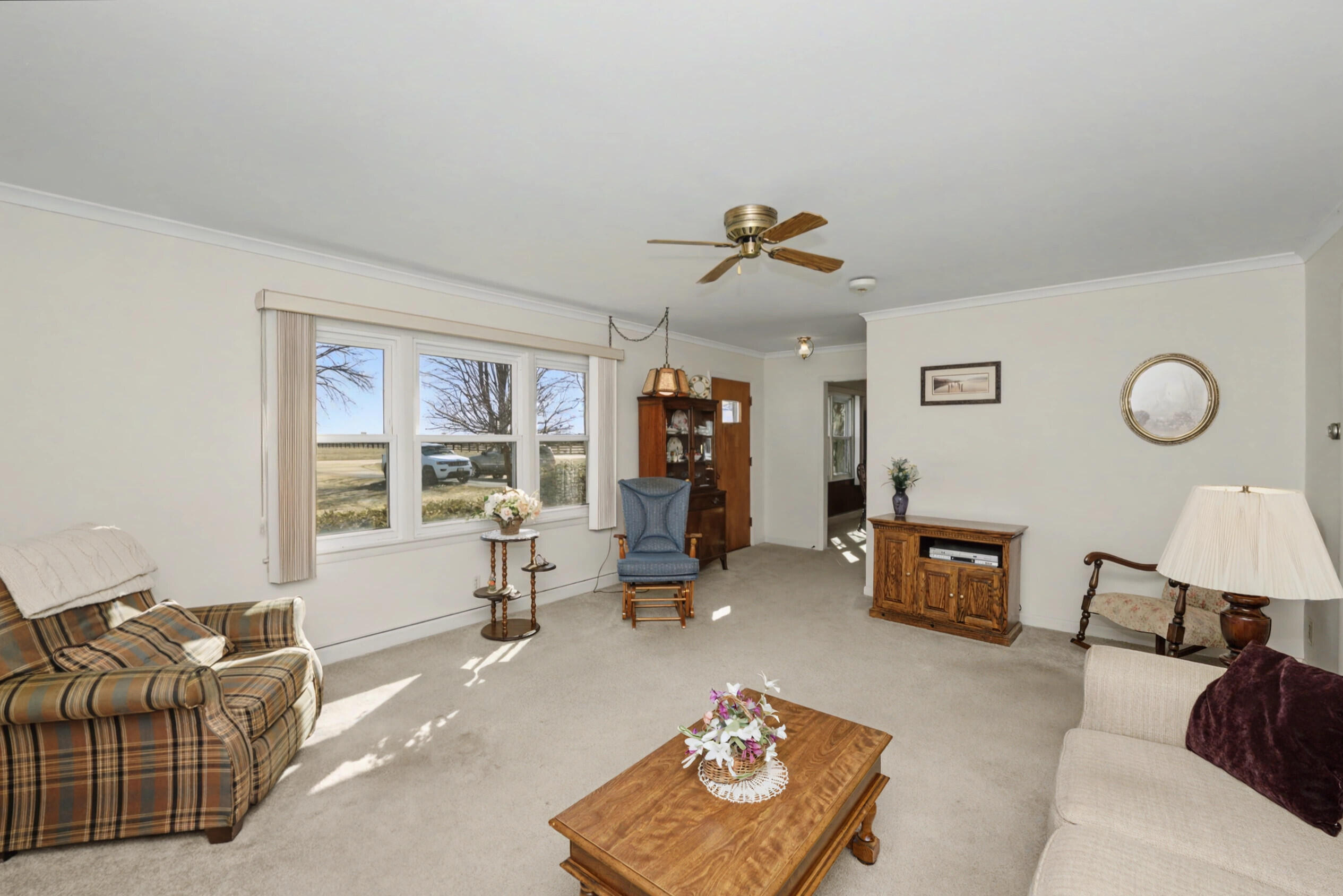 N4593 County Rd P Delavan, WI 53115 - Photo 8 of 32 Living Room