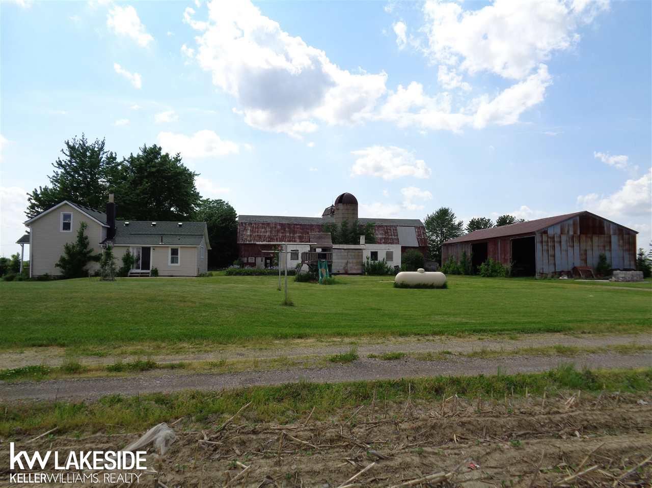 28181 School Section Road Richmond, MI 48062 - Photo 2 of 28 31349066-1.JPG