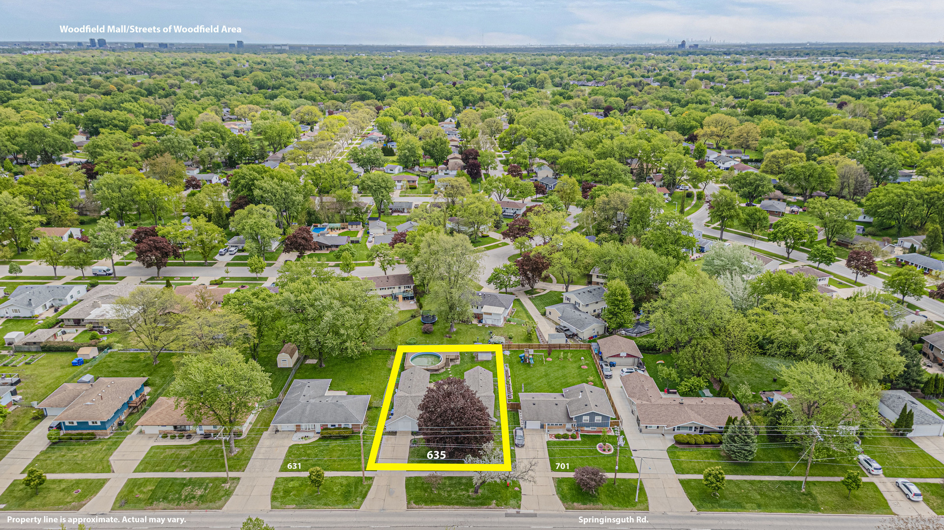 635 Springinsguth Road Schaumburg, IL 60193 - Photo 22 of 26 an aerial view of residential houses with outdoor space