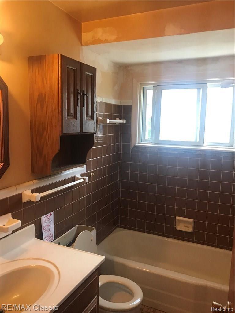17784 Quarry Road Riverview, MI 48193 - Photo 9 of 13 IMG_5994.jpg