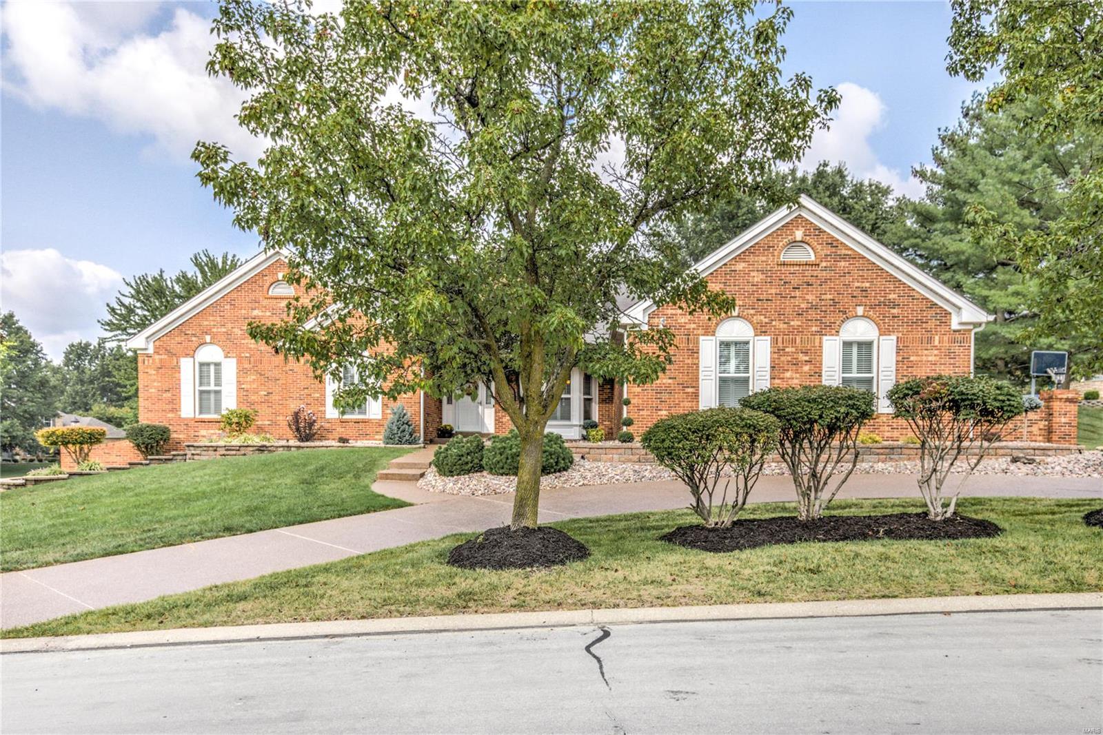 92 Gillette Circle Pass Weldon Spring, MO 63304 - Photo 2 of 45 Gallery Image 2