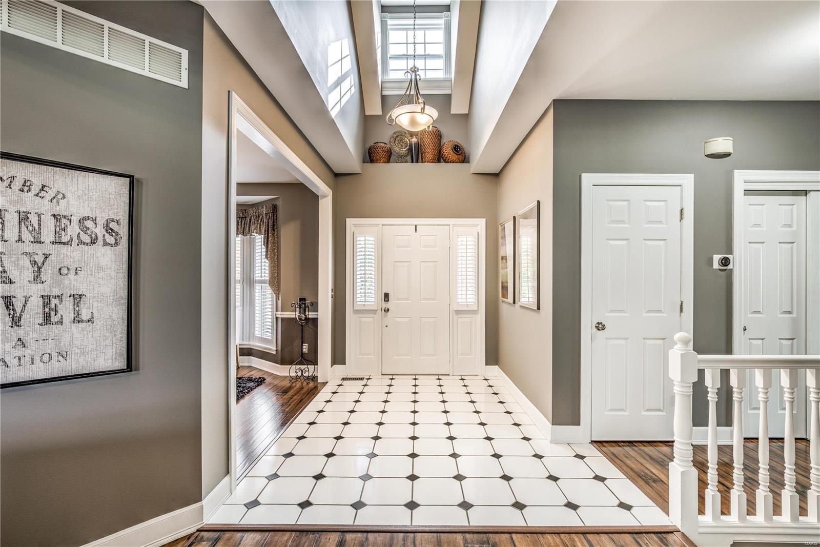 92 Gillette Circle Pass Weldon Spring, MO 63304 - Photo 4 of 45 Gallery Image 4