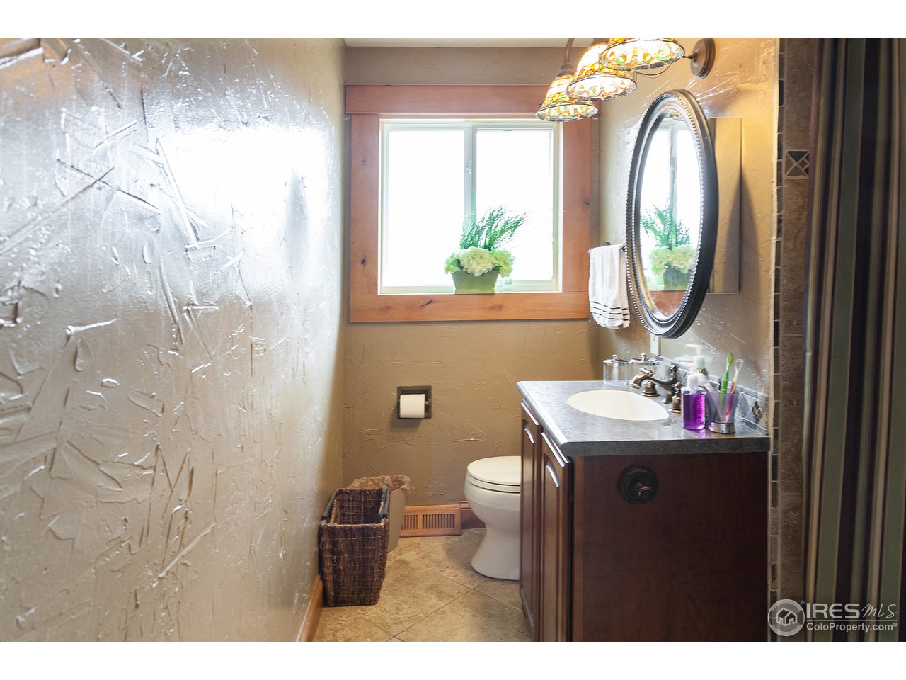 2701 West 19th St Road Greeley, CO 80634 - Photo 11 of 25 Main Floor Bathroom