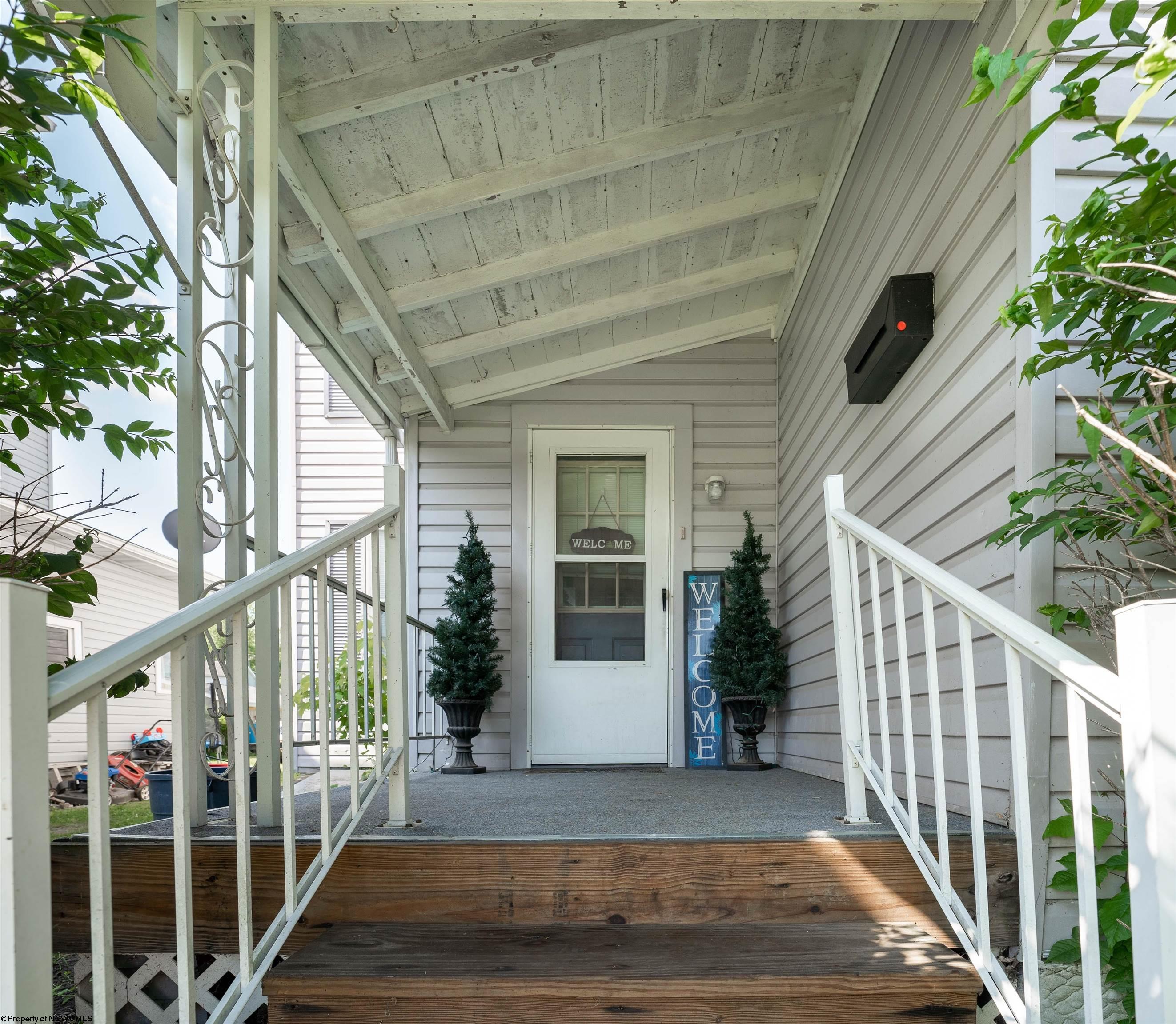 10 4th Point Point Marion, PA 15474 - Photo 2 of 30 Gallery Image 2