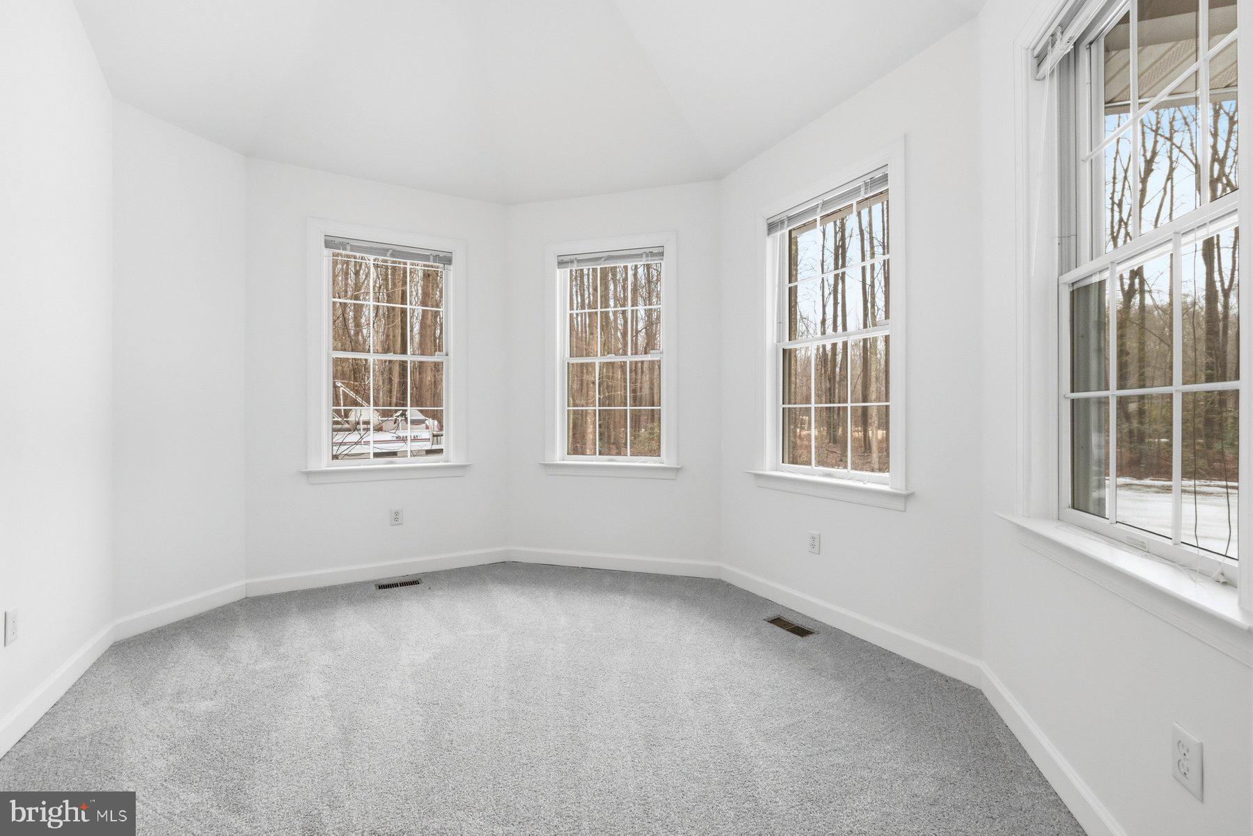 5375 Deale Churchton Road Churchton, MD 20733 - Photo 11 of 47 an empty room with windows