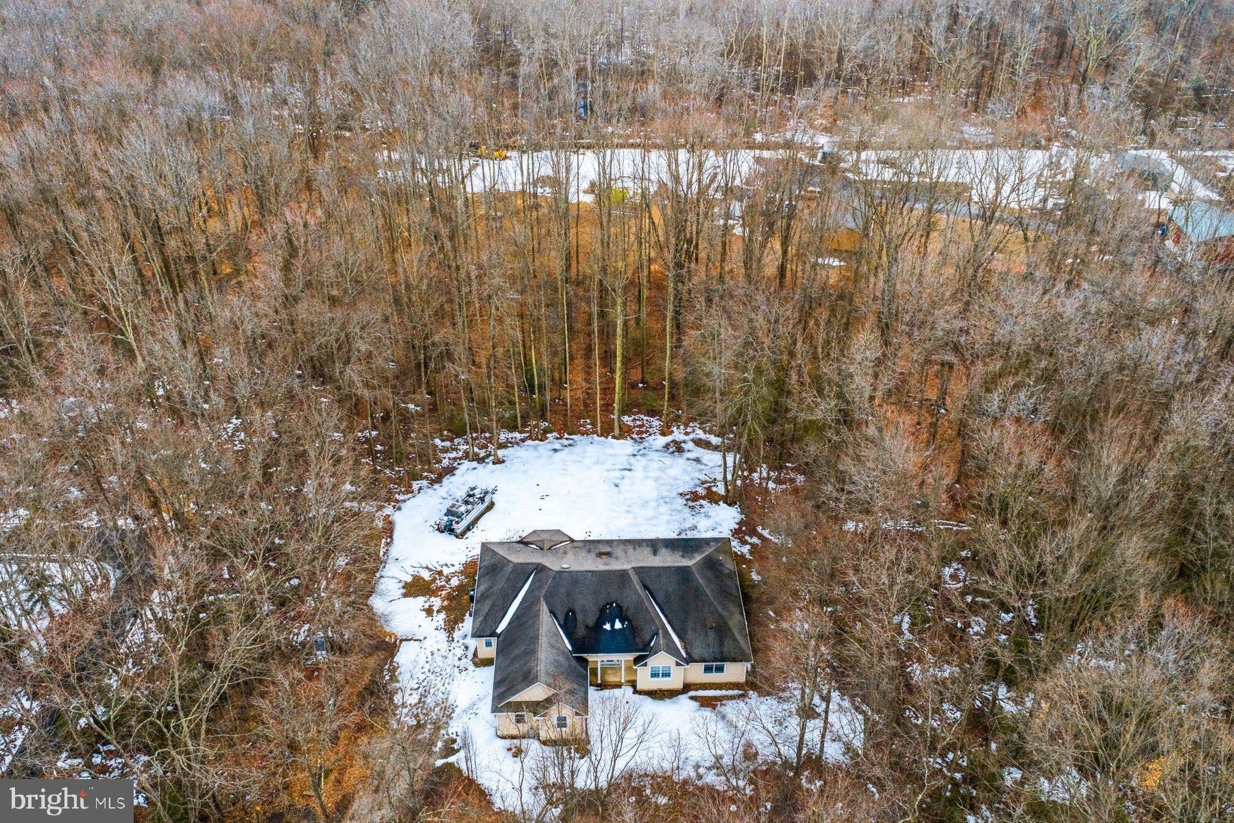 5375 Deale Churchton Road Churchton, MD 20733 - Photo 37 of 47 a view of a yard